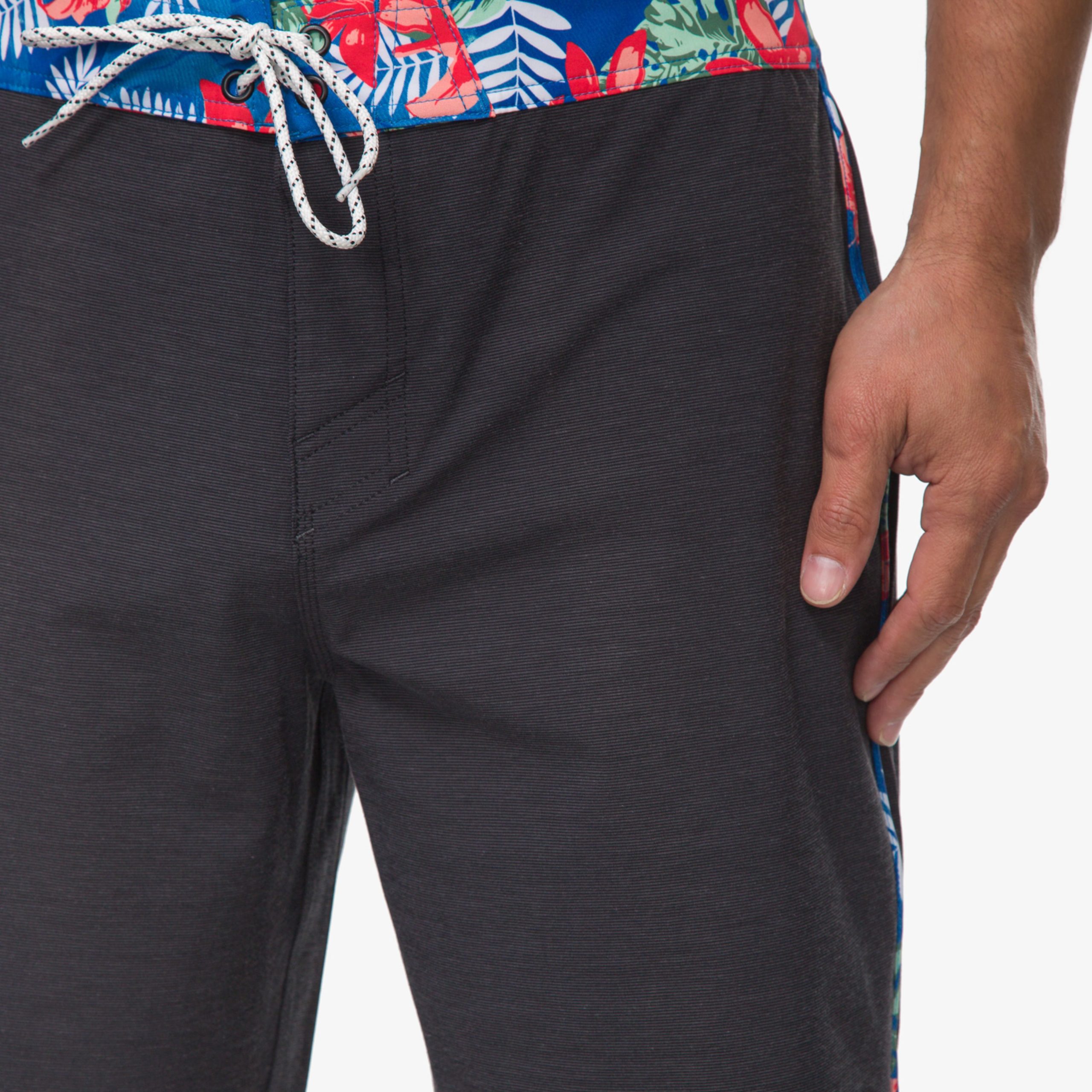 Mullen F/W Wvn Short - Image 4