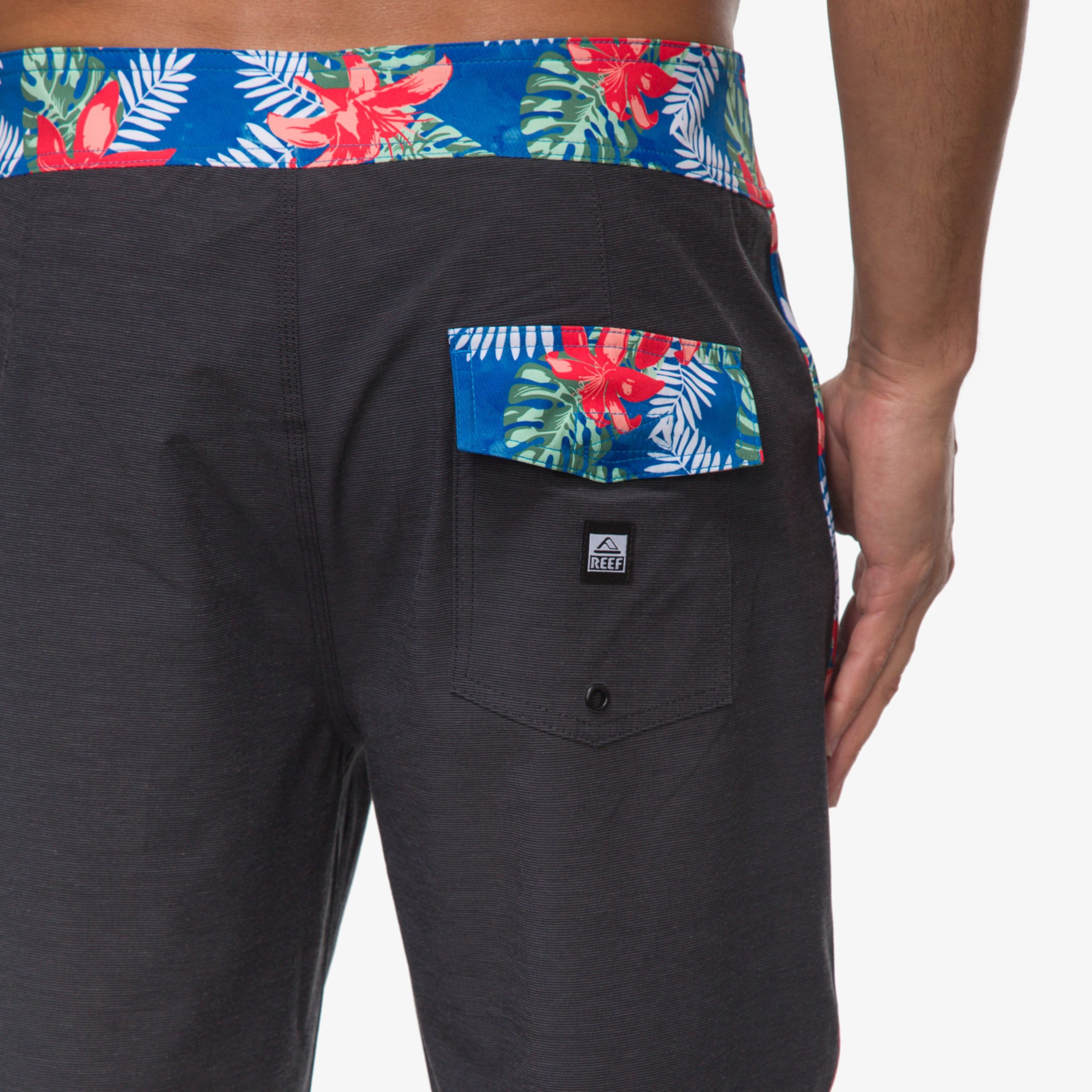 Mullen F/W Wvn Short - Image 5